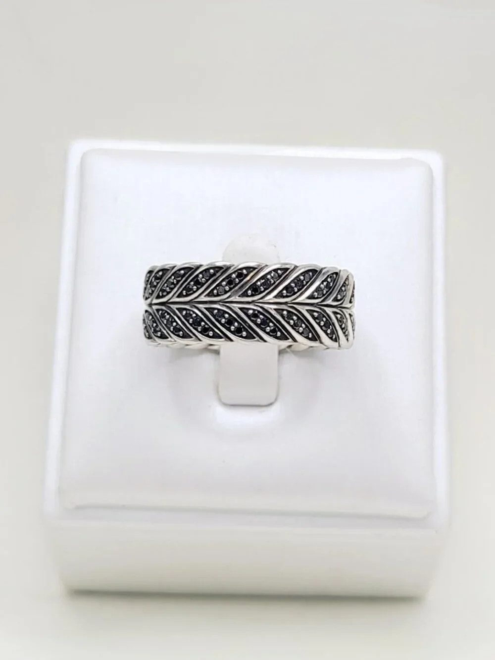 David Yurman Chevron Pavé Band Ring w/ Pavé Black Diamonds - 9mm - Size 10